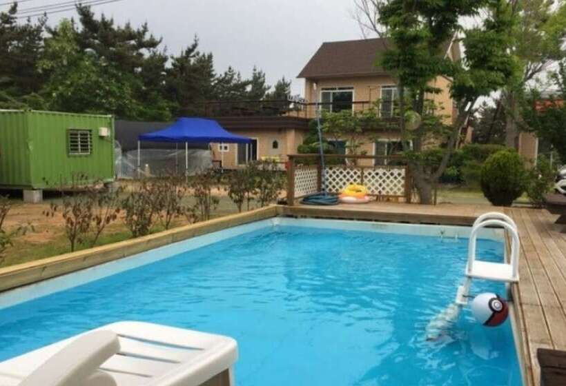 Taean Lunasol Pension