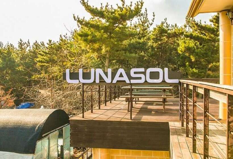 Taean Lunasol Pension