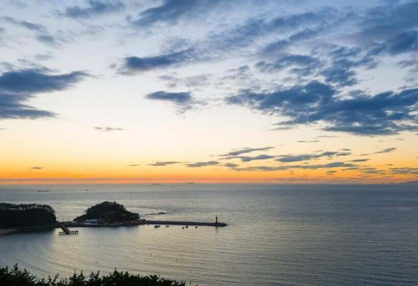 Taean Manripo Picnic Pension