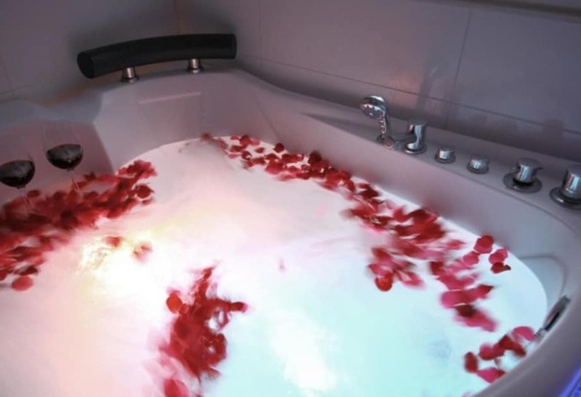 Taean Napoli Pension