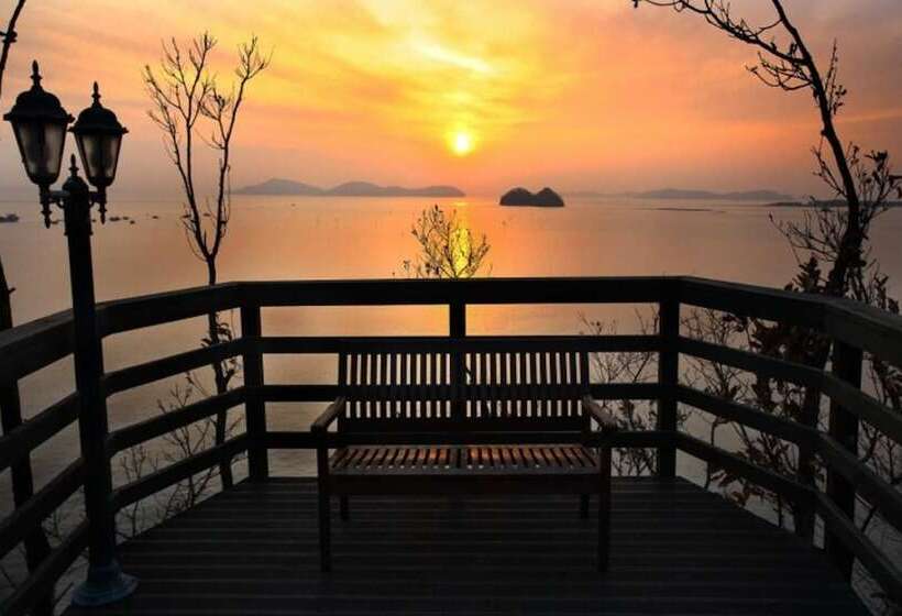 Taean Seapoem Pension