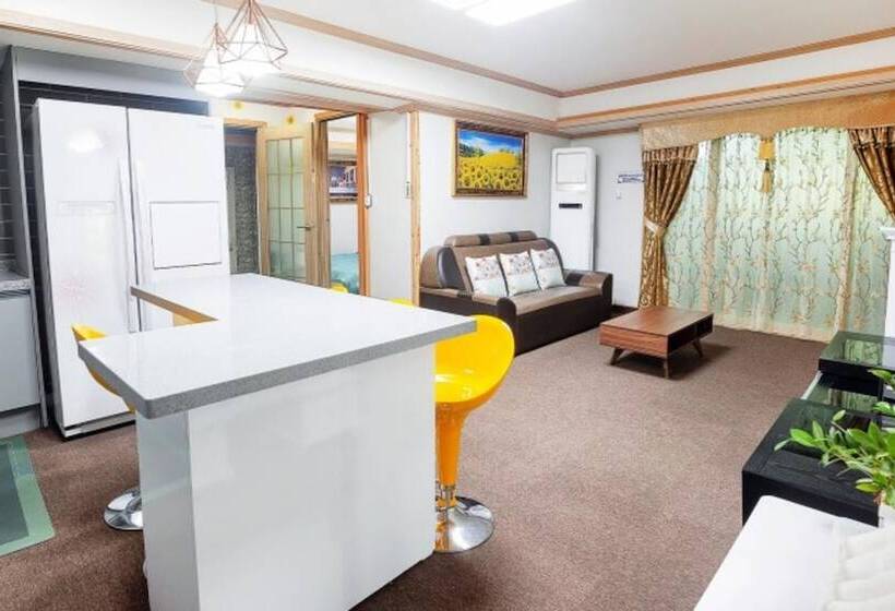 Taean Puppy Land Pension