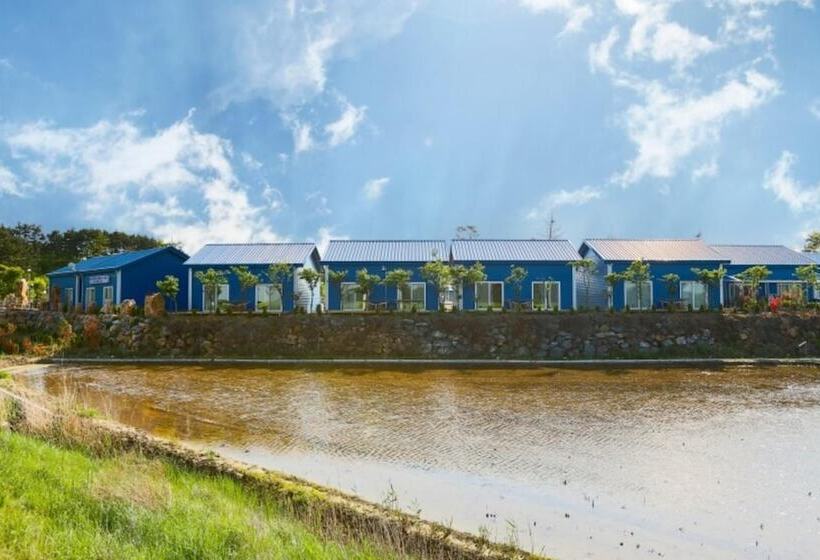 Taean Seaman House Pension