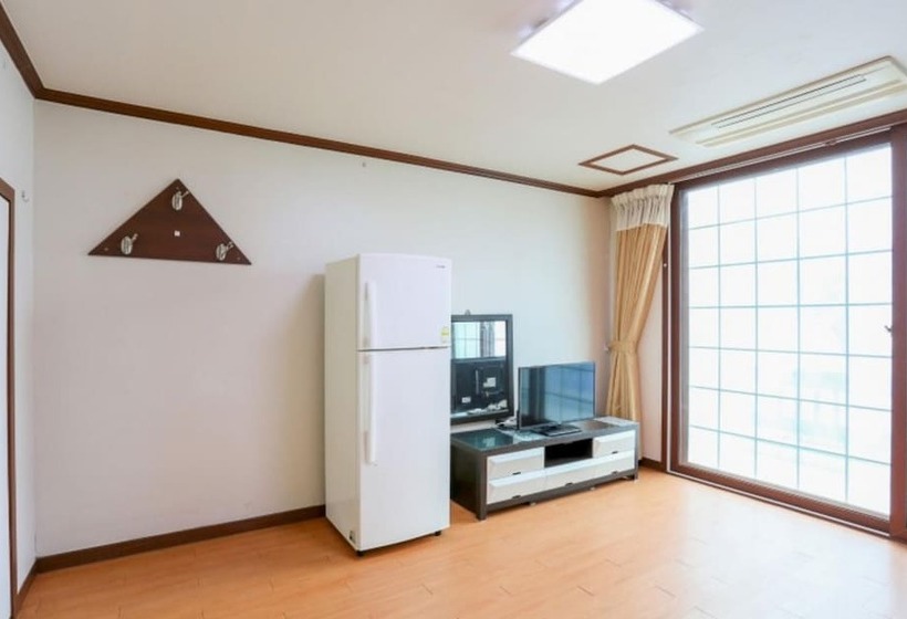 Taean Sinduri Park Pension