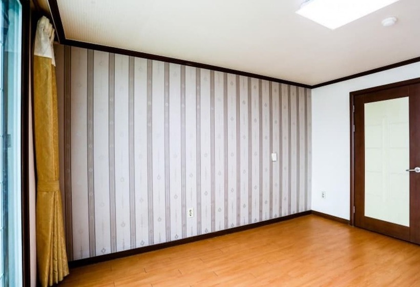 Taean Sinduri Park Pension