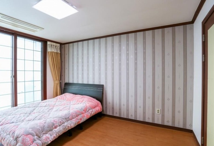 Taean Sinduri Park Pension