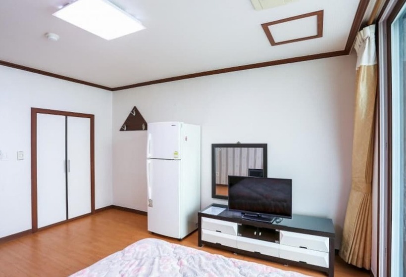 Taean Sinduri Park Pension