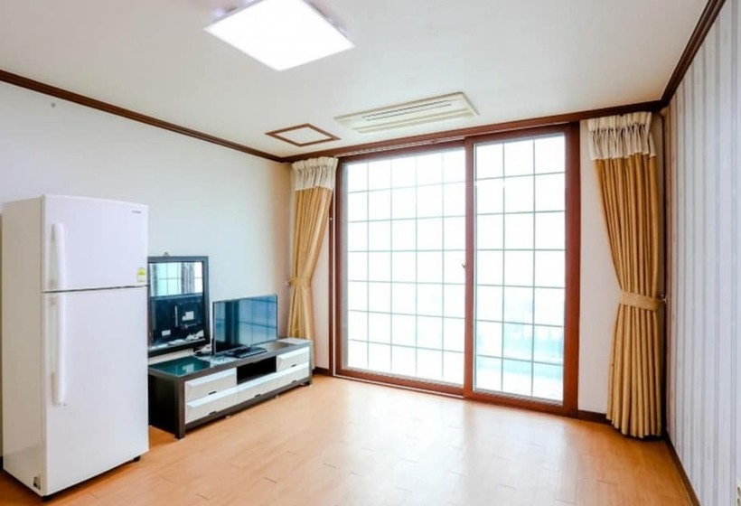 Taean Sinduri Park Pension