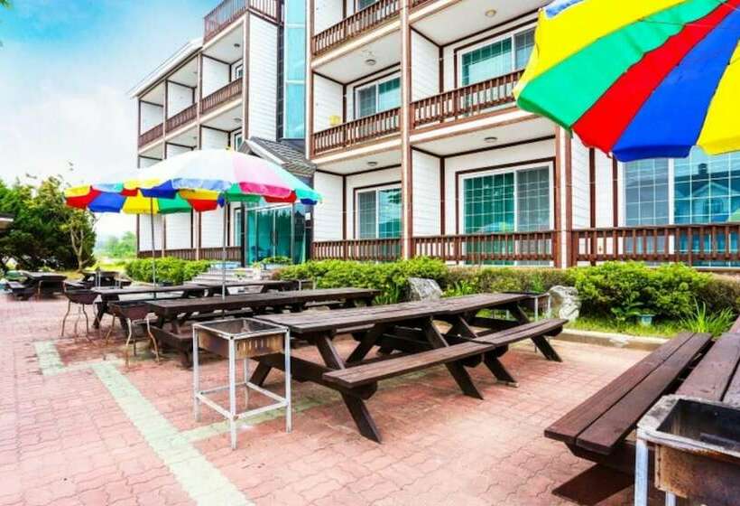 Taean Sinduri Park Pension