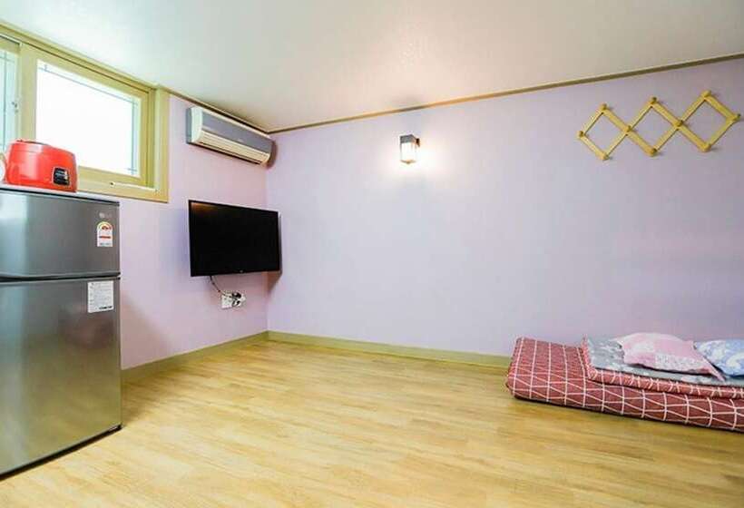 Taean Solbat Pension