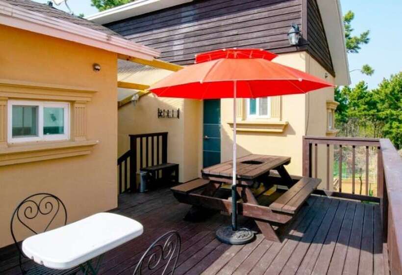 Taean Versailles Pension