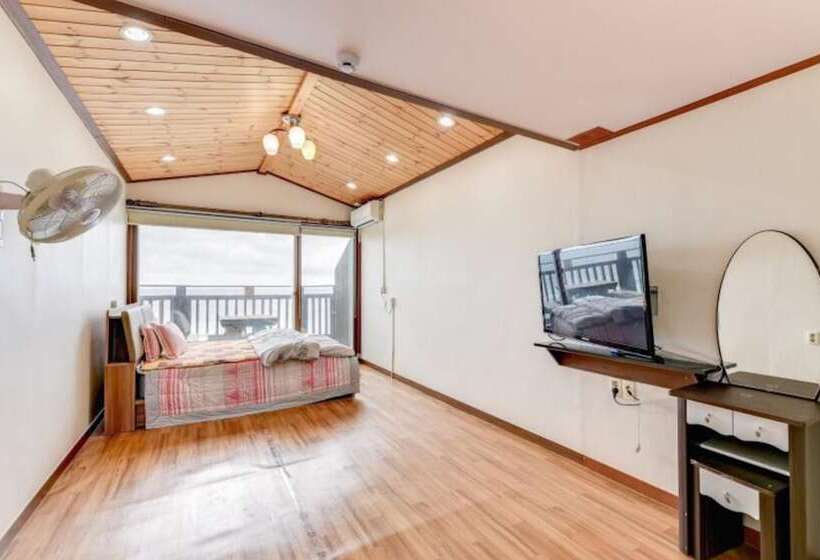 Yeongdeok Taebo Pension