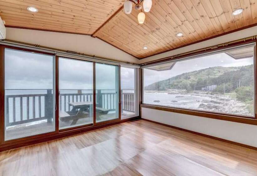 Yeongdeok Taebo Pension