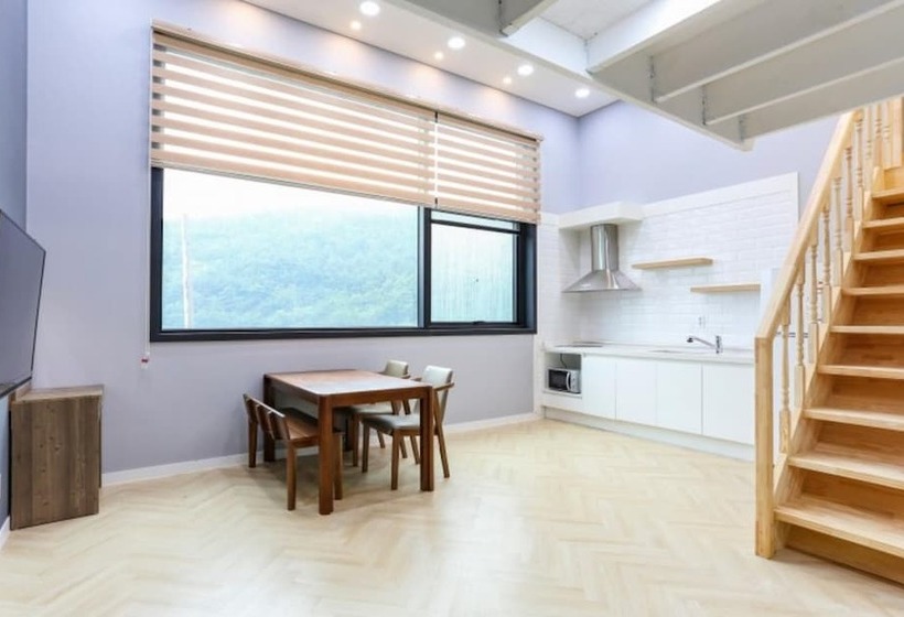 Tongyeong Asrai Pension