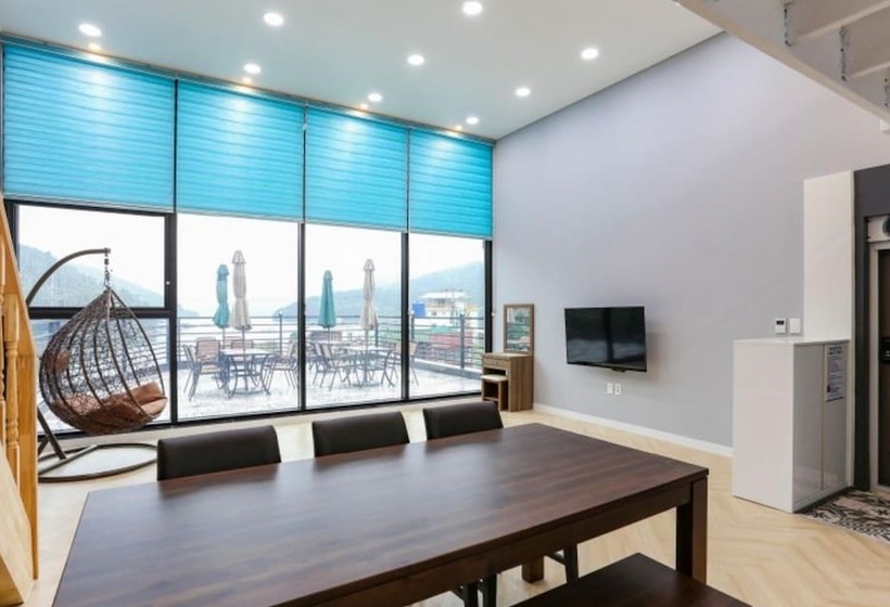 Tongyeong Asrai Pension