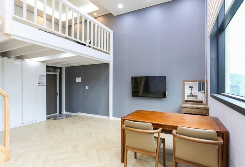 Tongyeong Asrai Pension