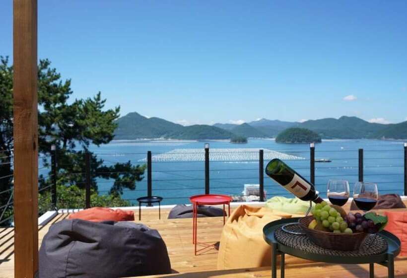 Tongyeong Glow Pension