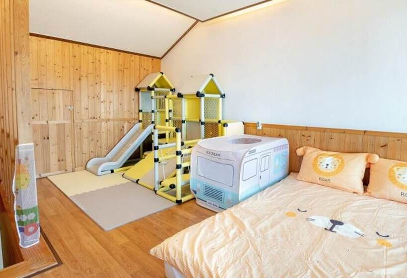 Tongyeong Haeorum Kids Pension