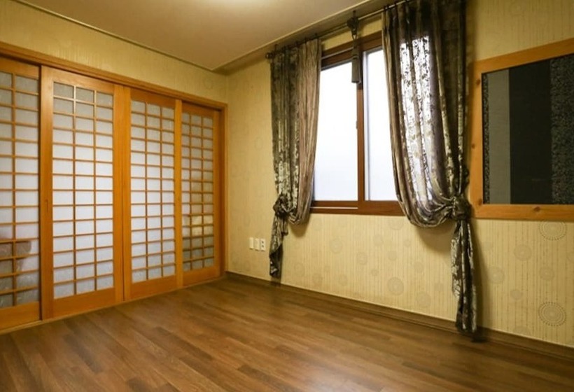 Uljin Dararaeuihaengbok Pension