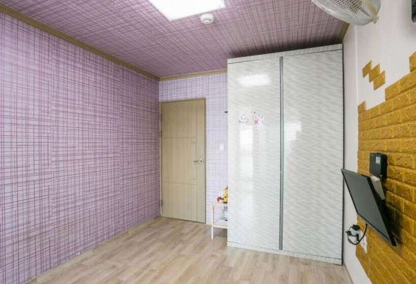 Uljin Haetteuneunjip Pension