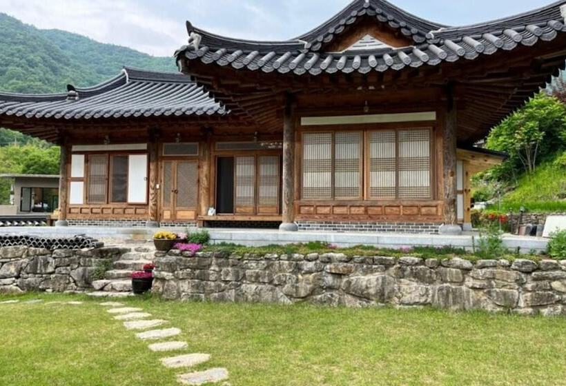 Wanju Hanok Pension Hyurim