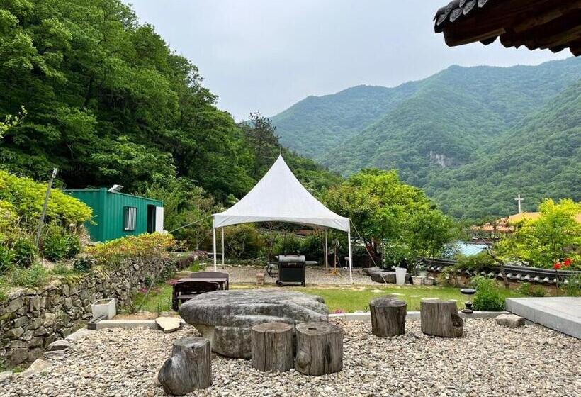 Wanju Hanok Pension Hyurim