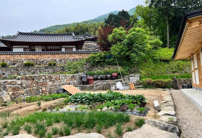 Wanju Hanok Pension Hyurim