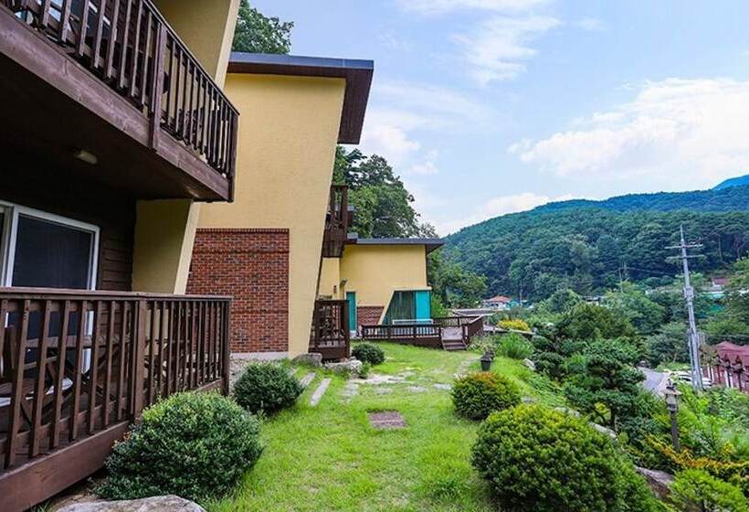 Wonju Chiaksan Gallery Pension