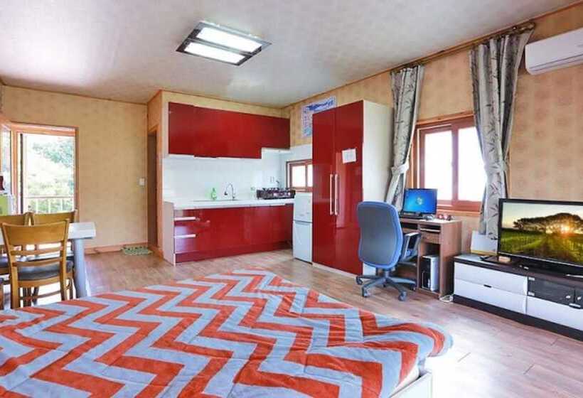 Yanggu Ajinejip Pension