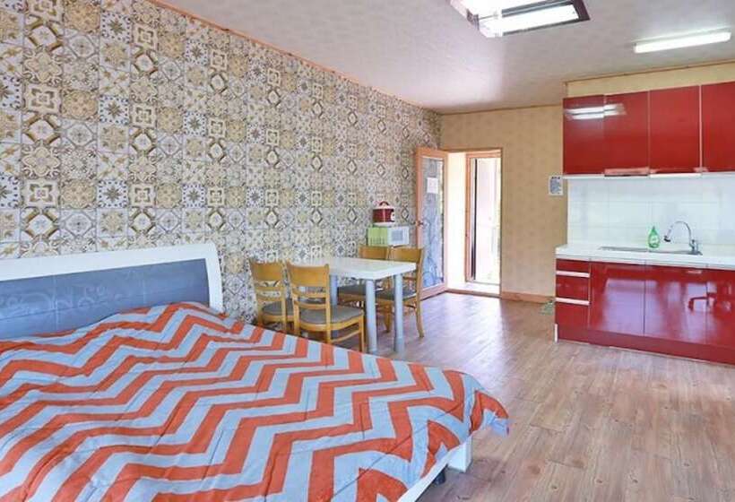 Yanggu Ajinejip Pension