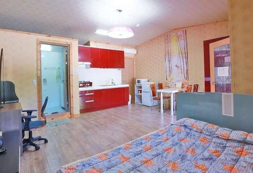 Yanggu Ajinejip Pension