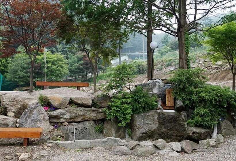 Yangju Yeoulmok Pension