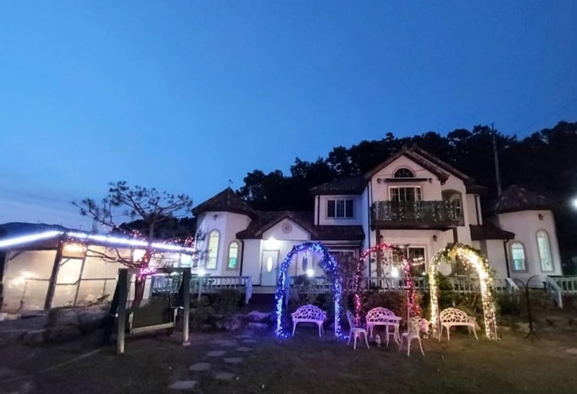 Yangpyeong 4hue House Pension