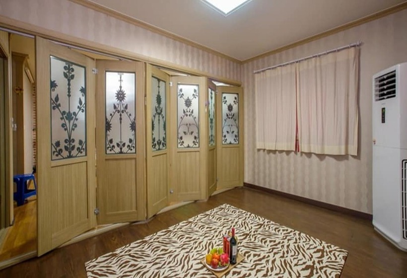 Yangpyeong 4hue House Pension