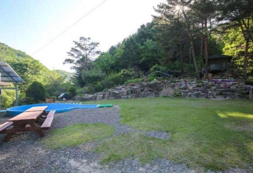 Yangpyeong Adeulbawi Pension