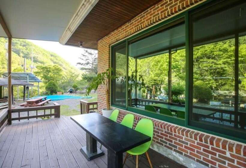 Yangpyeong Adeulbawi Pension
