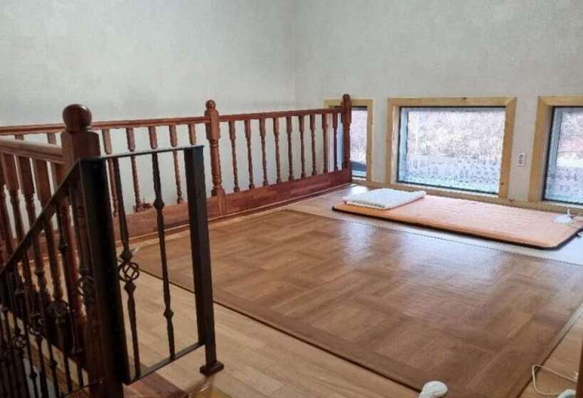 Yangpyeong Galgisan Forest Hill Pension