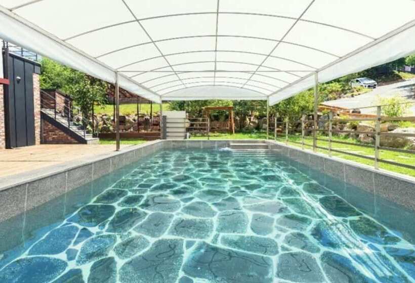 Yangpyeong Pension Abc Pool Villa