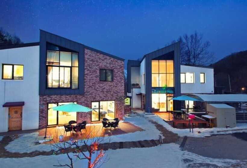 Yangpyeong Pension Abc Pool Villa