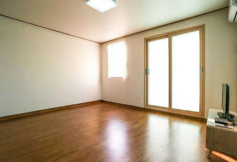 Yangpyeong San And Gang Pension