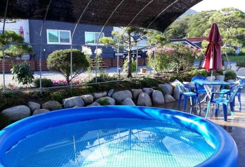 Yangpyeong Sonamujip Pension