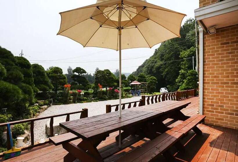 Yangpyeong Sonamujip Pension