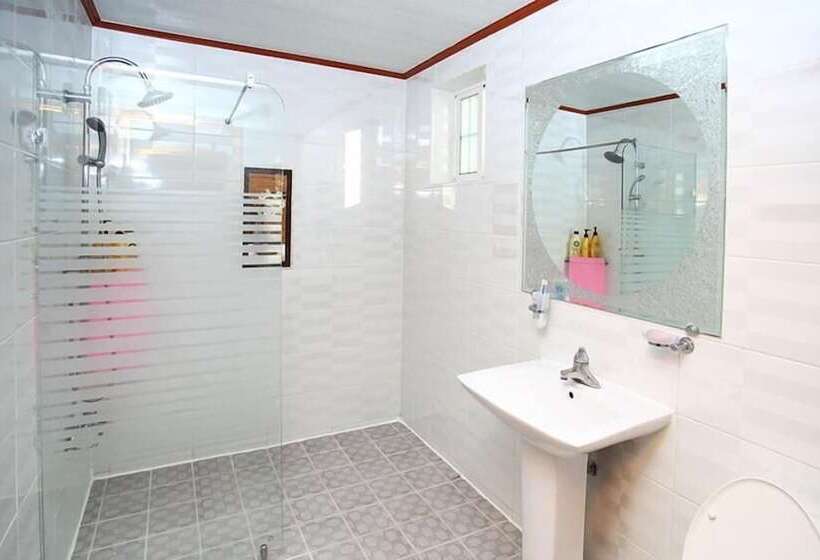 Yangyang Amigas Pension