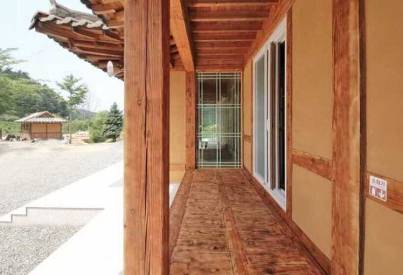 Yangyang Geumpurae Pension