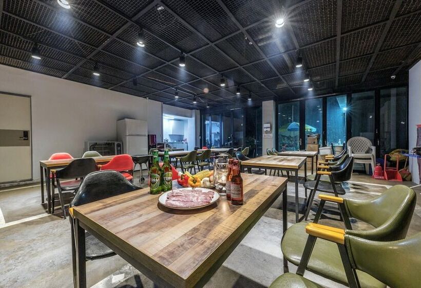 Yangyang Haettuneonchangmoon Pension