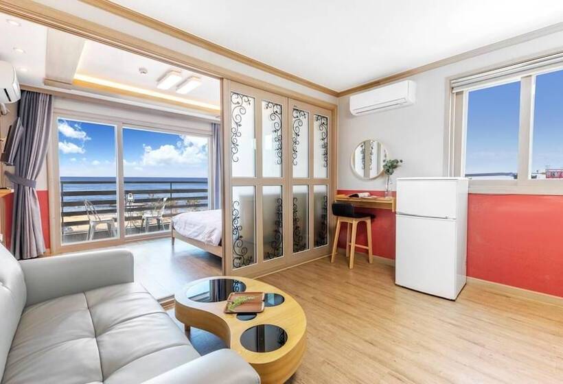 Yangyang Haettuneonchangmoon Pension