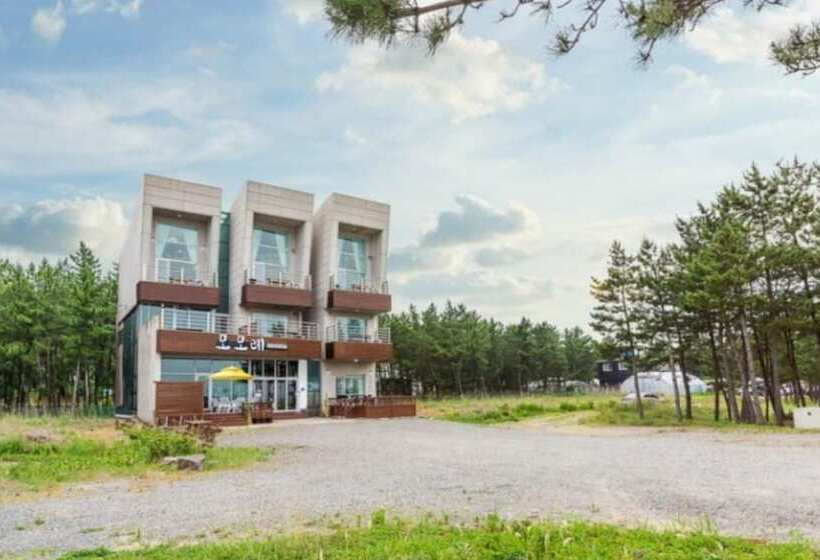 Yangyang Momore Pension