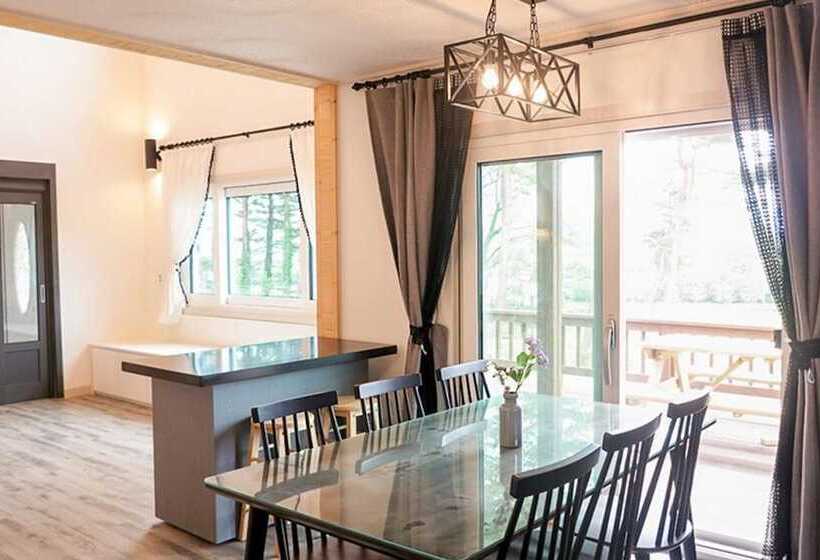 Yangyang Mono Tree Pension