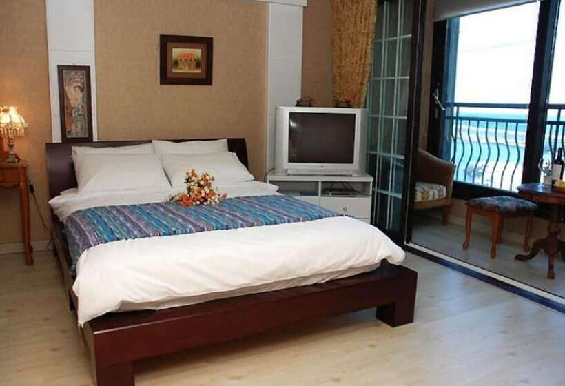 Yangyang Sea Garden Pension