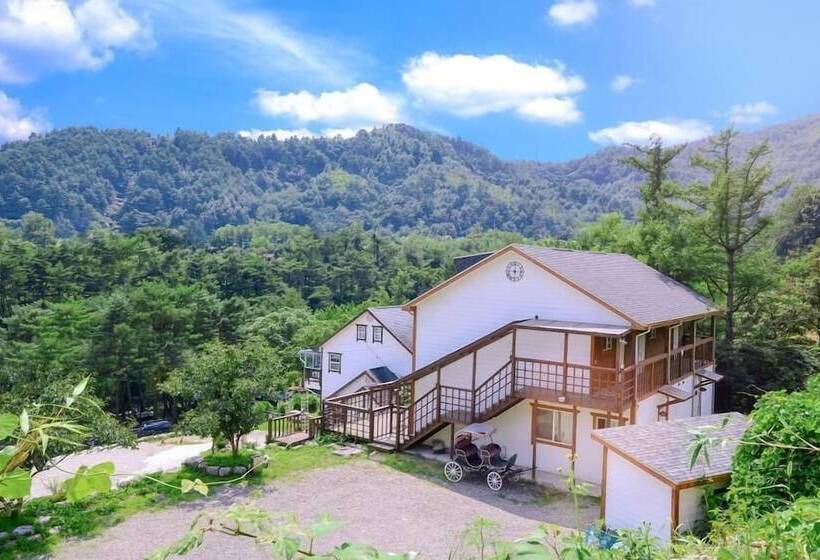 Yangyang Water Sol Valley Pension